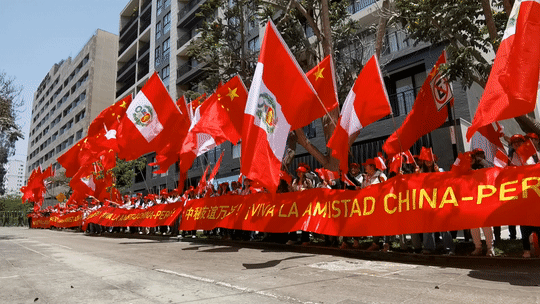 習近平主席抵達秘魯 受到熱烈歡迎