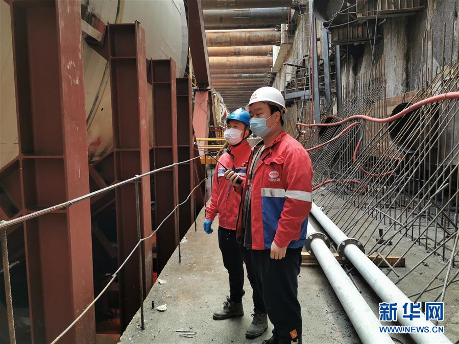 （國際·圖文互動）（5）通訊：“大國重器”亮相莫斯科——中國11米級大盾構機在俄始發記