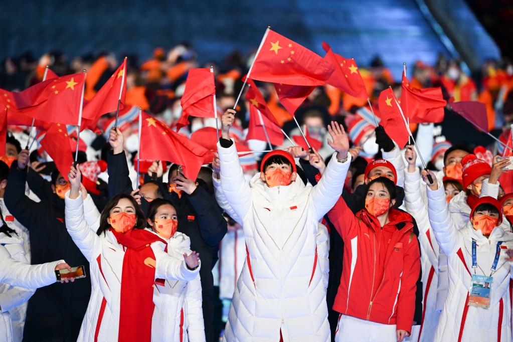 今夜,我們依依惜別,擁抱未來——北京2022年冬奧會閉幕式側記