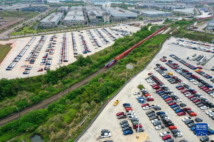 當前中國經(jīng)濟十問