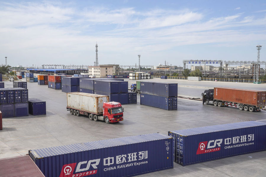 習近平:新疆不再是邊遠地帶,而是一個樞紐地帶