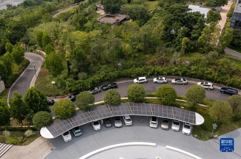 堅定做好經濟工作的信心——在習近平經濟思想指引下中國經濟穩中求進