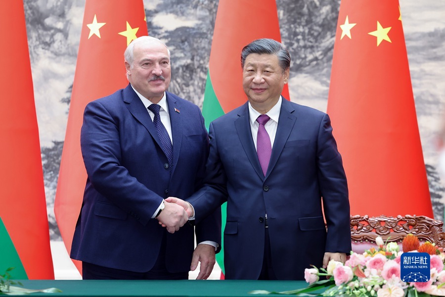習近平同白俄羅斯總統盧卡申科舉行會談
