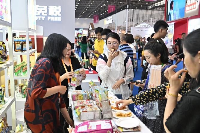 匯聚消博 共享新機(jī)——海外人士熱議中國(guó)經(jīng)濟(jì)活力貢獻(xiàn)世界