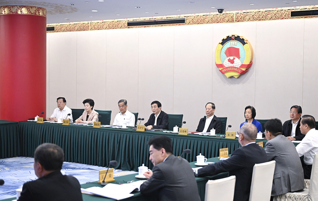 全國政協召開遠程協商會 圍繞“發揮港澳在我國建設更高水平開放型經濟新體制中的作用”協商議政 王滬寧主持