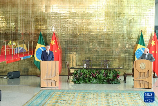 習近平同巴西總統盧拉共見記者