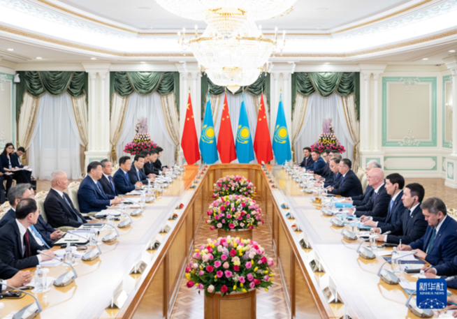 習近平同哈薩克斯坦總統托卡耶夫舉行會談