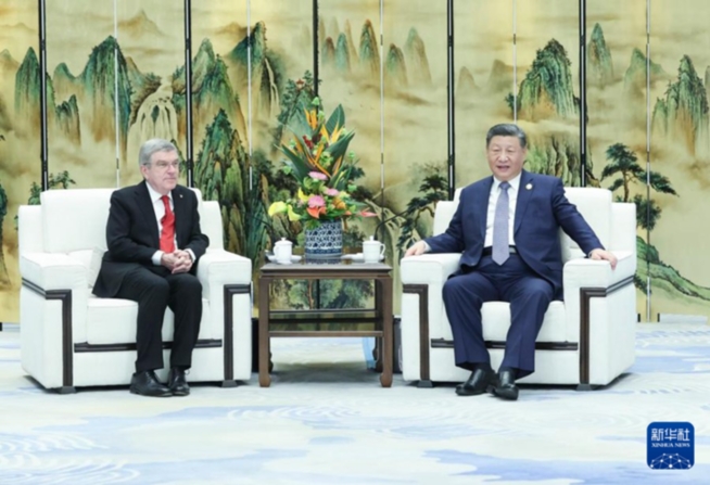 習(xí)近平會(huì)見國(guó)際奧林匹克委員會(huì)主席巴赫