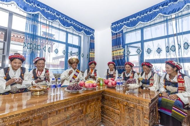 以習近平同志為核心的黨中央情系雪域兒女擘畫西藏發展紀實