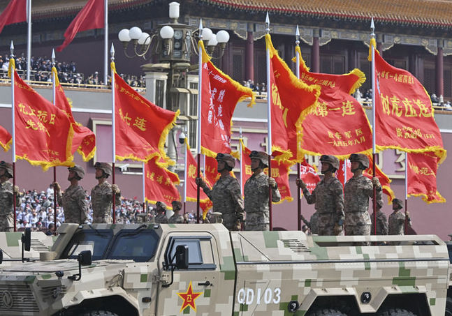 領(lǐng)航強(qiáng)軍,從勝利走向勝利——習(xí)近平主席檢閱抗戰(zhàn)勝利紀(jì)念日閱兵受閱部隊(duì)側(cè)記