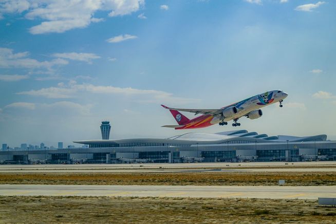 “開創新疆更加美好的明天”——習近平總書記率中央代表團出席新疆維吾爾自治區成立70周年慶祝活動紀實