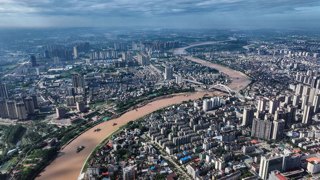 接續奮斗向未來——各地干部群眾在四中全會精神指引下奮力拼搏譜新篇